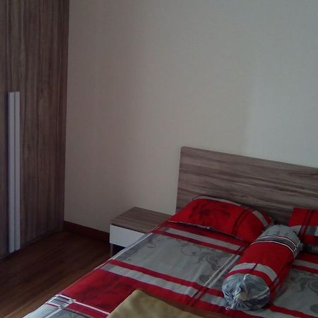 Gateway Cicadas Apartment Бандунг Екстериор снимка