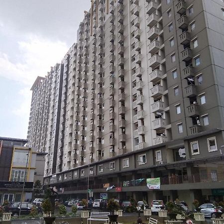 Gateway Cicadas Apartment Бандунг Екстериор снимка