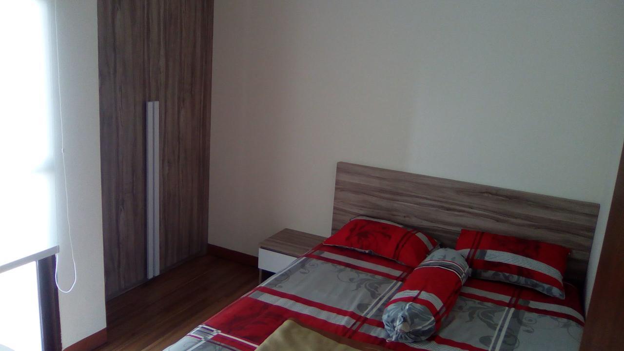 Gateway Cicadas Apartment Бандунг Екстериор снимка